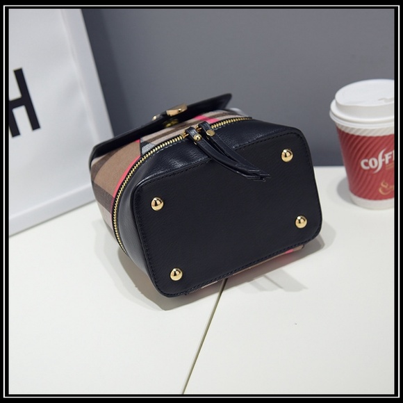 NEW LONDON Plaid Backpack - Picture 4 of 4